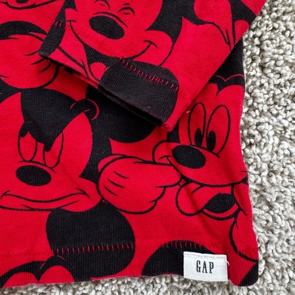 GAP Disney Mickey Mouse Long Sleeve Shirt Size Red and Black Character tee 3T